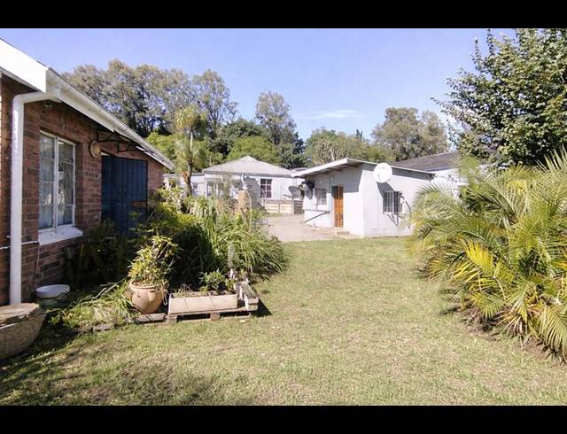 6 BEDROOM HOUSE FOR SALE IN PRESTBURY